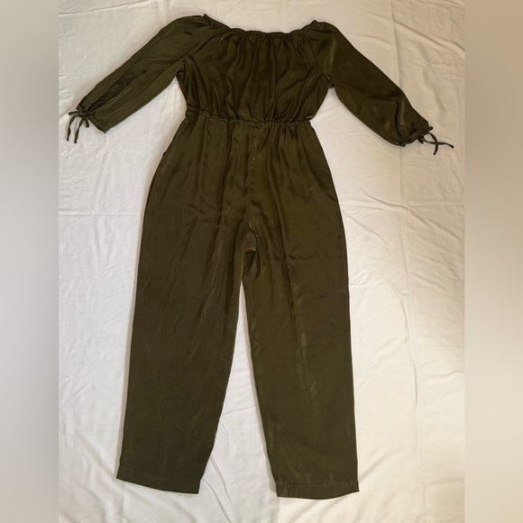 C Est 1946 Olive Green Off the Shoulder Jumpsuit Size XL - Picture 3 of 5